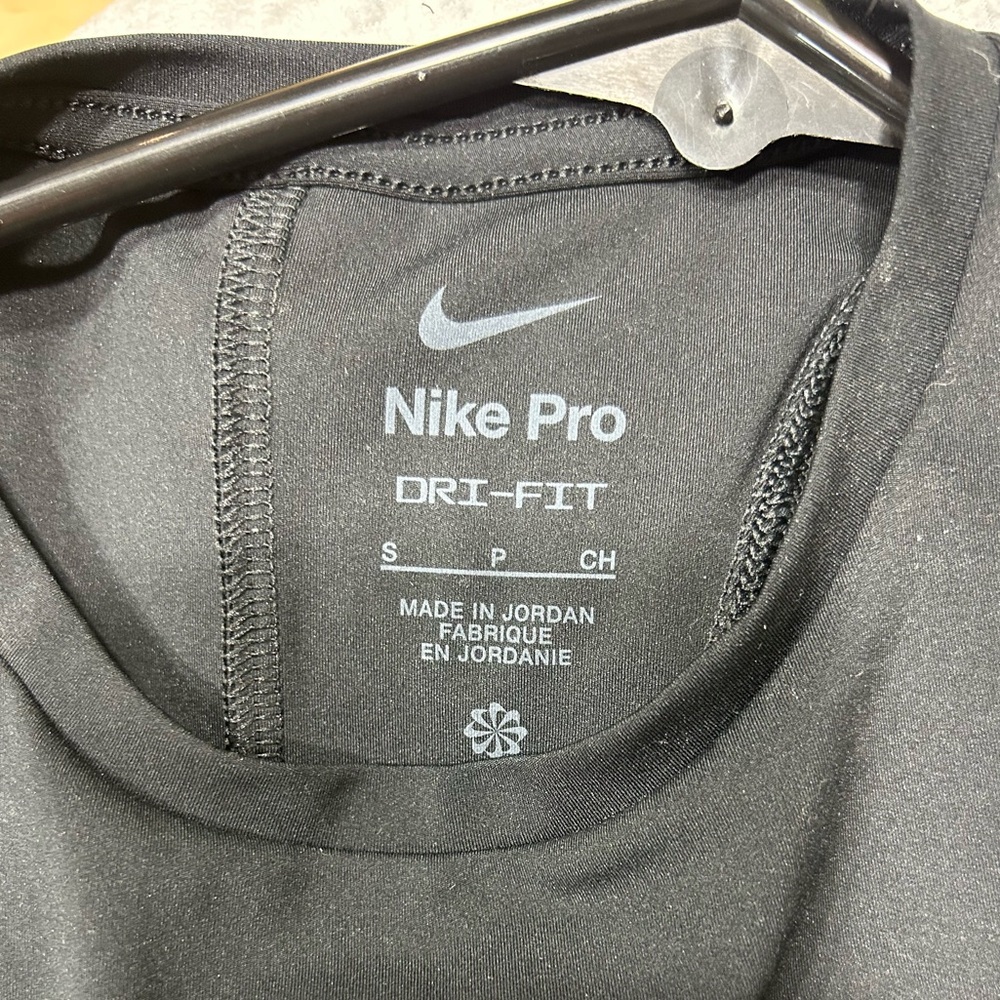 Nike Pro Top - Picture 2 of 2